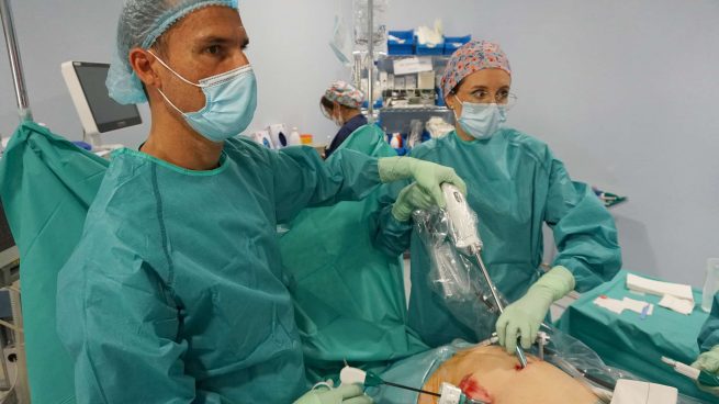 El 95% de las cirugías de hernia inguinal se realizan ya por vía laparoscópica en Quirónsalud Málaga