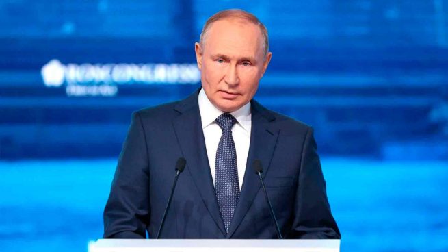Putin inicia represalias contra Alemania y expulsa a una veintena de diplomáticos