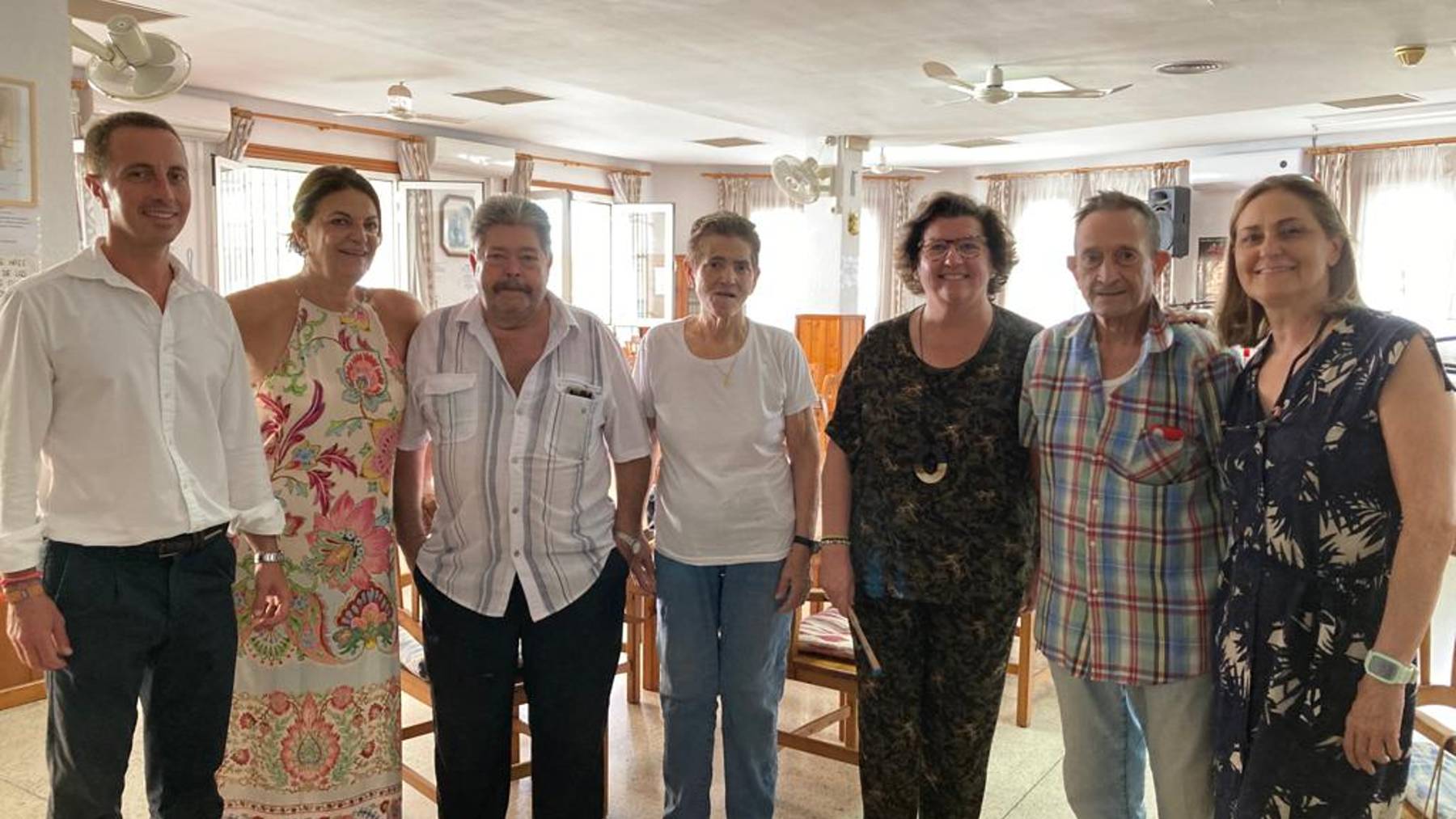 Llorenç Galmés y Catalina Cirer en la asociación La Cala de Son Cladera.