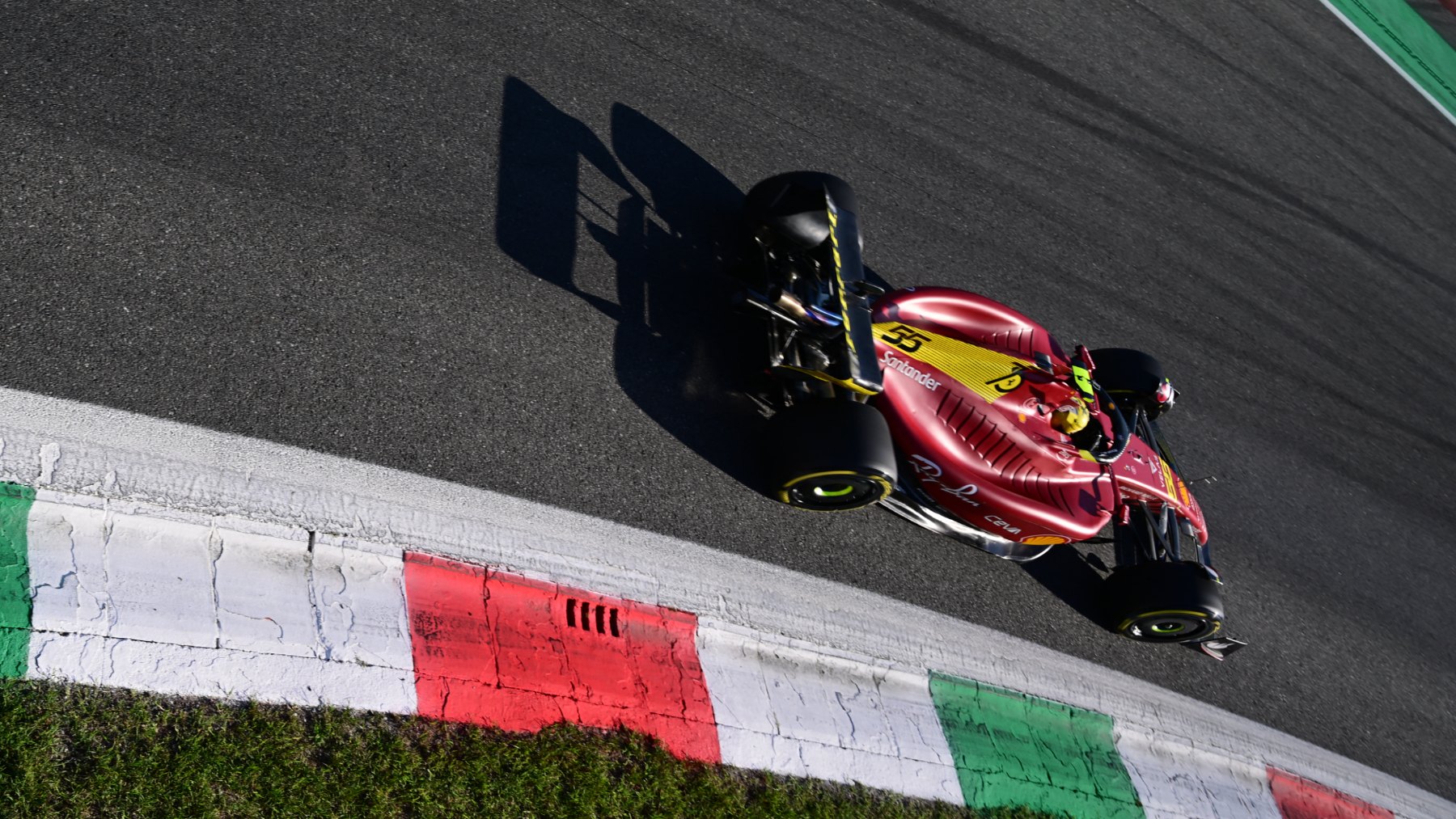 Carlos Sainz rodando en Monza. (Getty)
