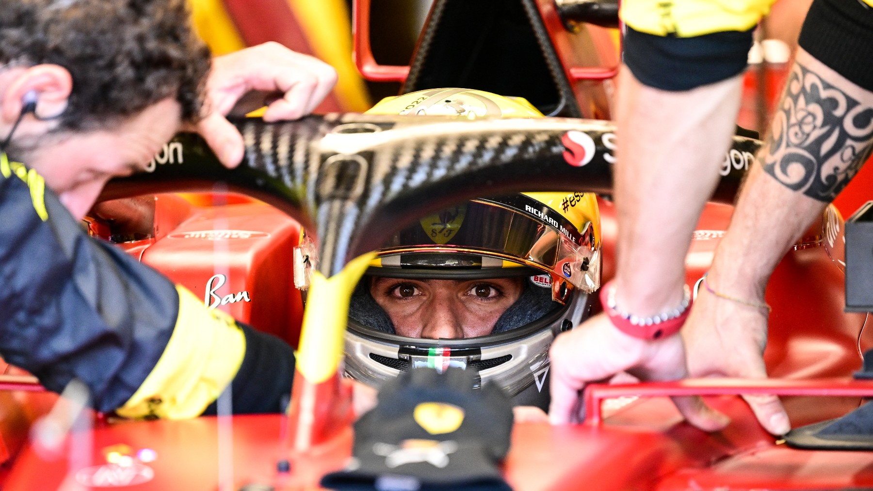 Carlos Sainz, durante la qualy del GP de Italia de F1. (AFP)