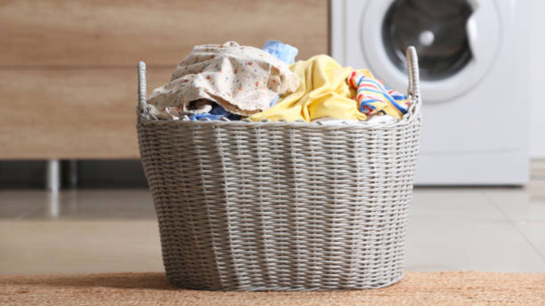 Cestos de ropa sucia para separar la ropa limpia y mantener la