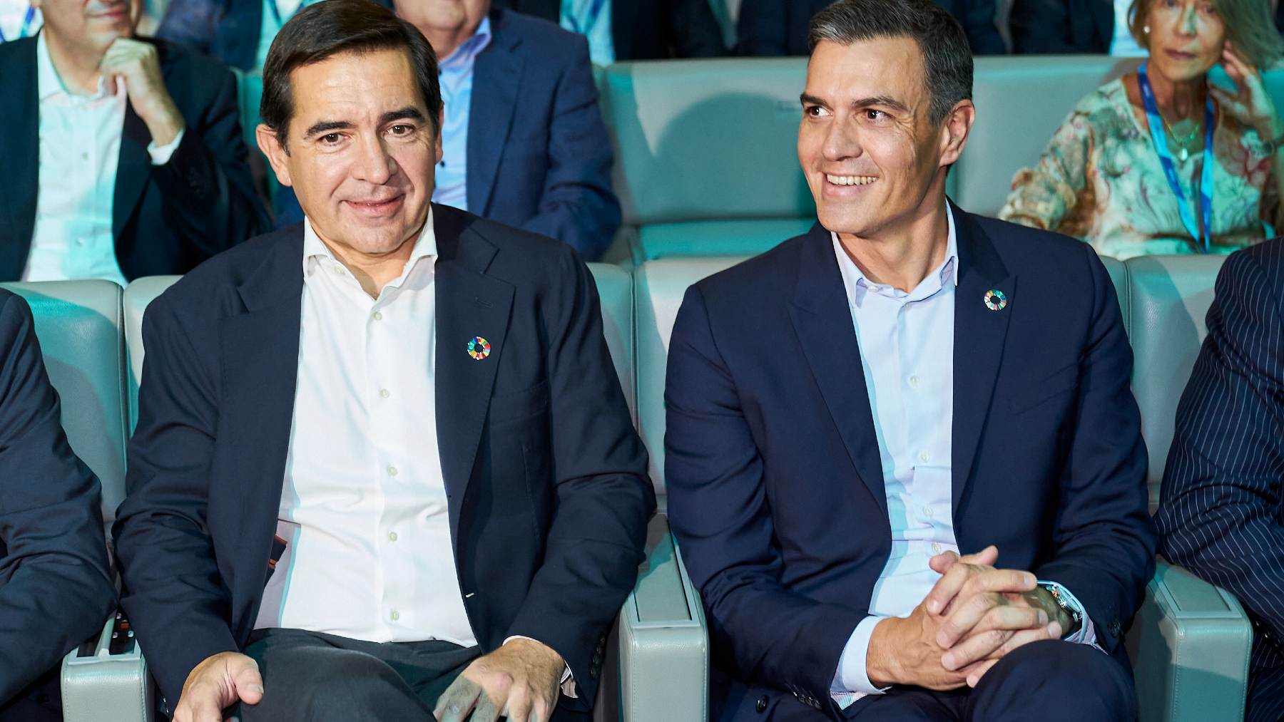 Carlos Torres, presidente de BBVA, y Pedro Sánchez, el jueves en la sede del banco en Madrid. EP.