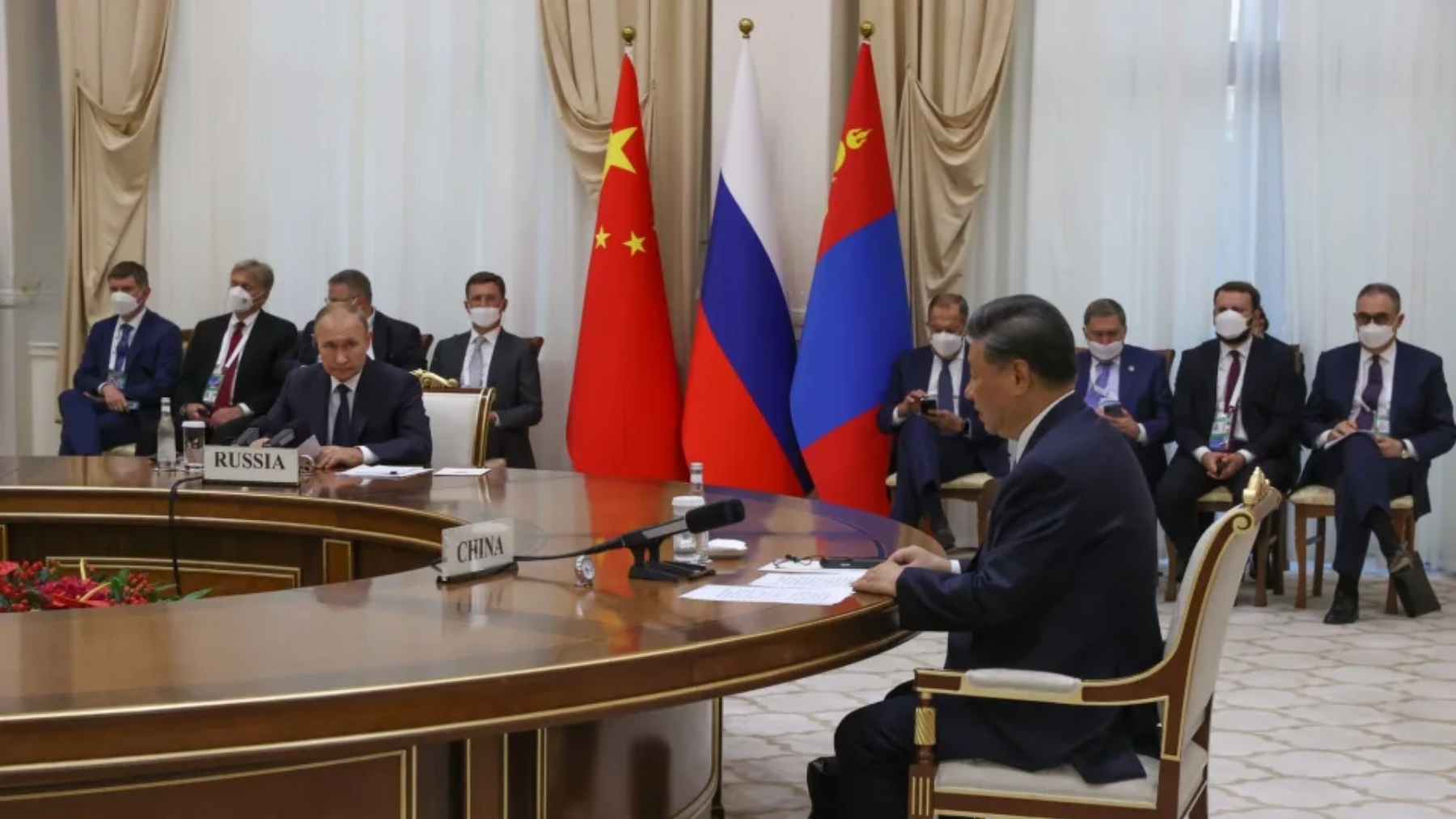 Vladímir Putin reunido con Xi Jinping