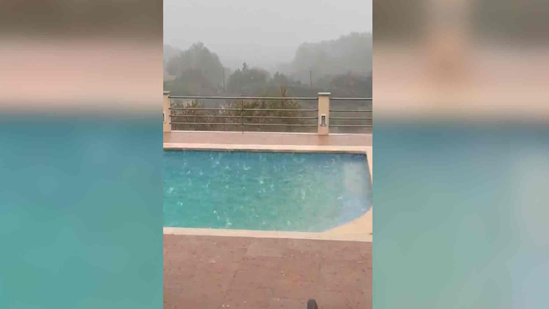 La lluvia llega a Mallorca: fuertes tormentas y granizo en Inca, Selva y Manacor.