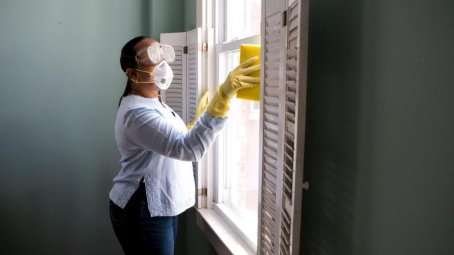 Cómo limpiar los rieles de las ventanas