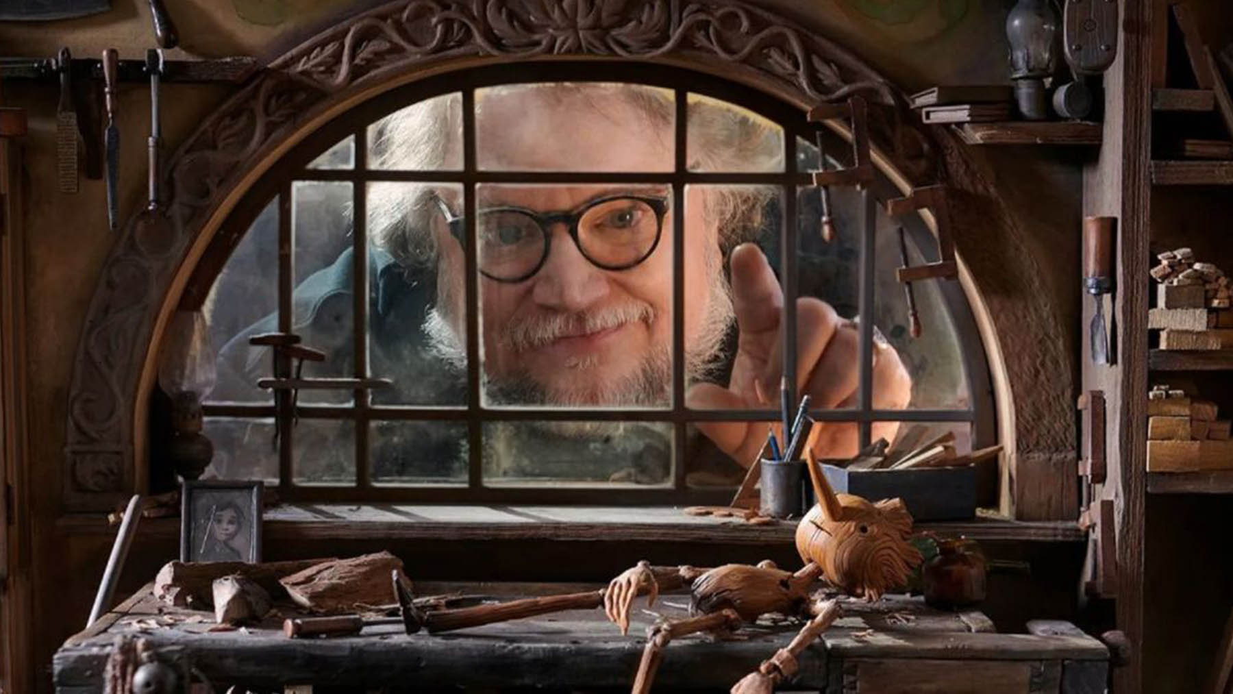 Guillermo del Toro en el set de su versión del Pinocho (Netflix)