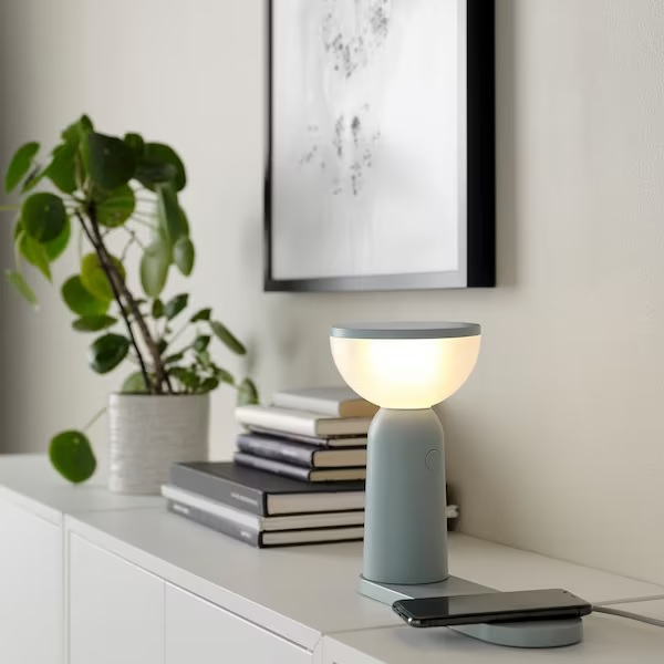 Ikea innova una vez más: lámpara LED con cargador