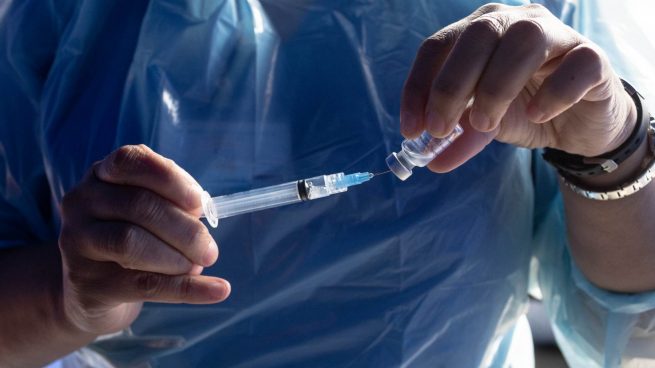 La vacuna española del CSIC contra el covid protege de la infección y del daño cerebral por el virus