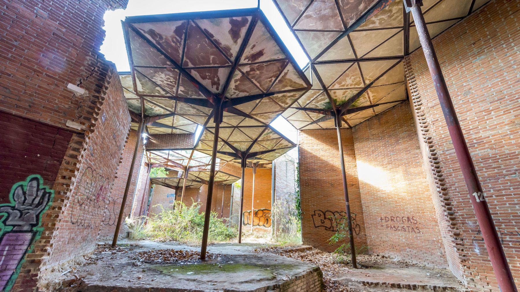 Descubre los lugares abandonados de Madrid solo para valientes