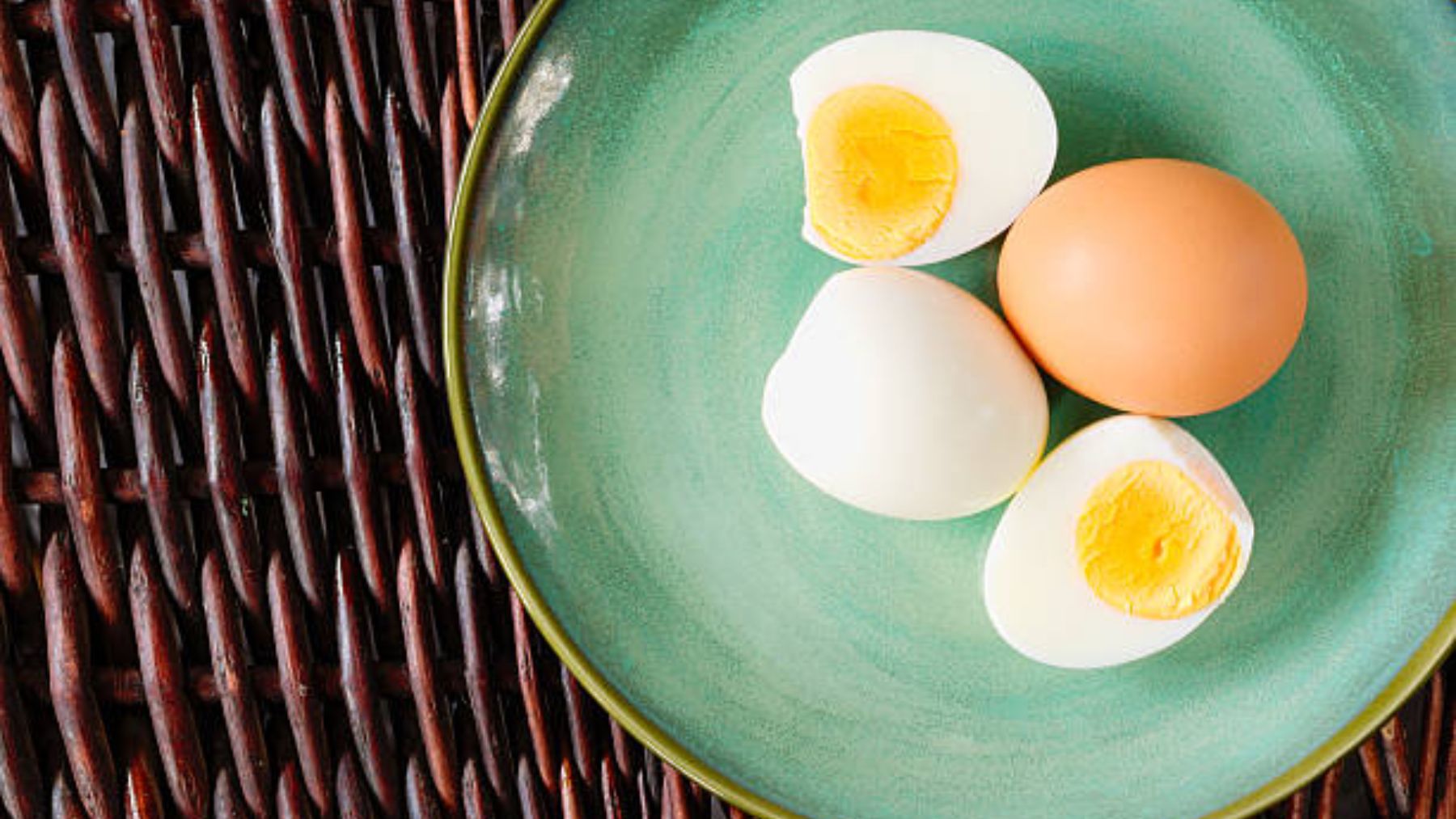 Huevos cocidos en el microondas en tan solo 1 minutos.