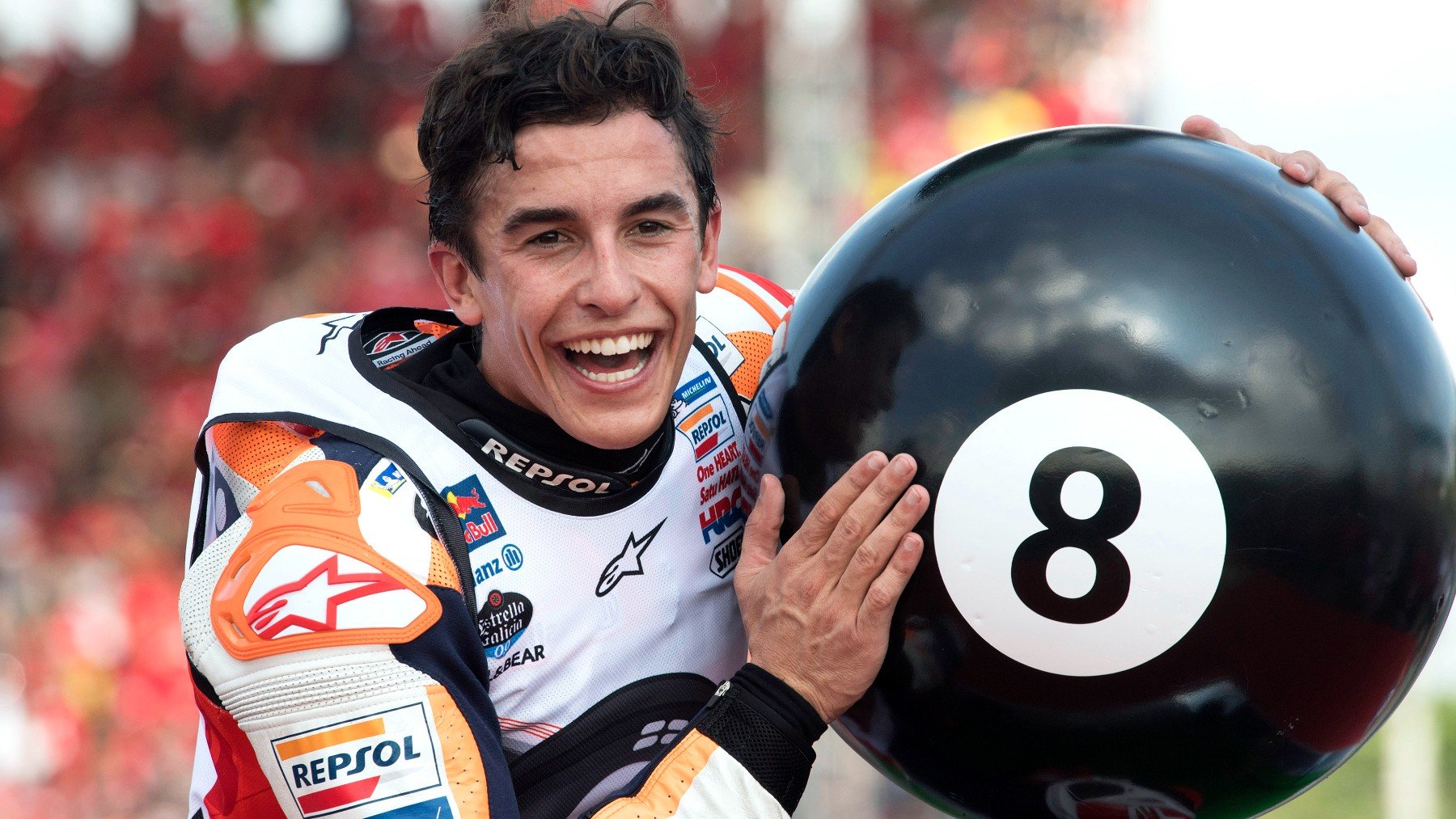 Marc Márquez celebra su octavo título tras ganar en Tailandia. (Getty)