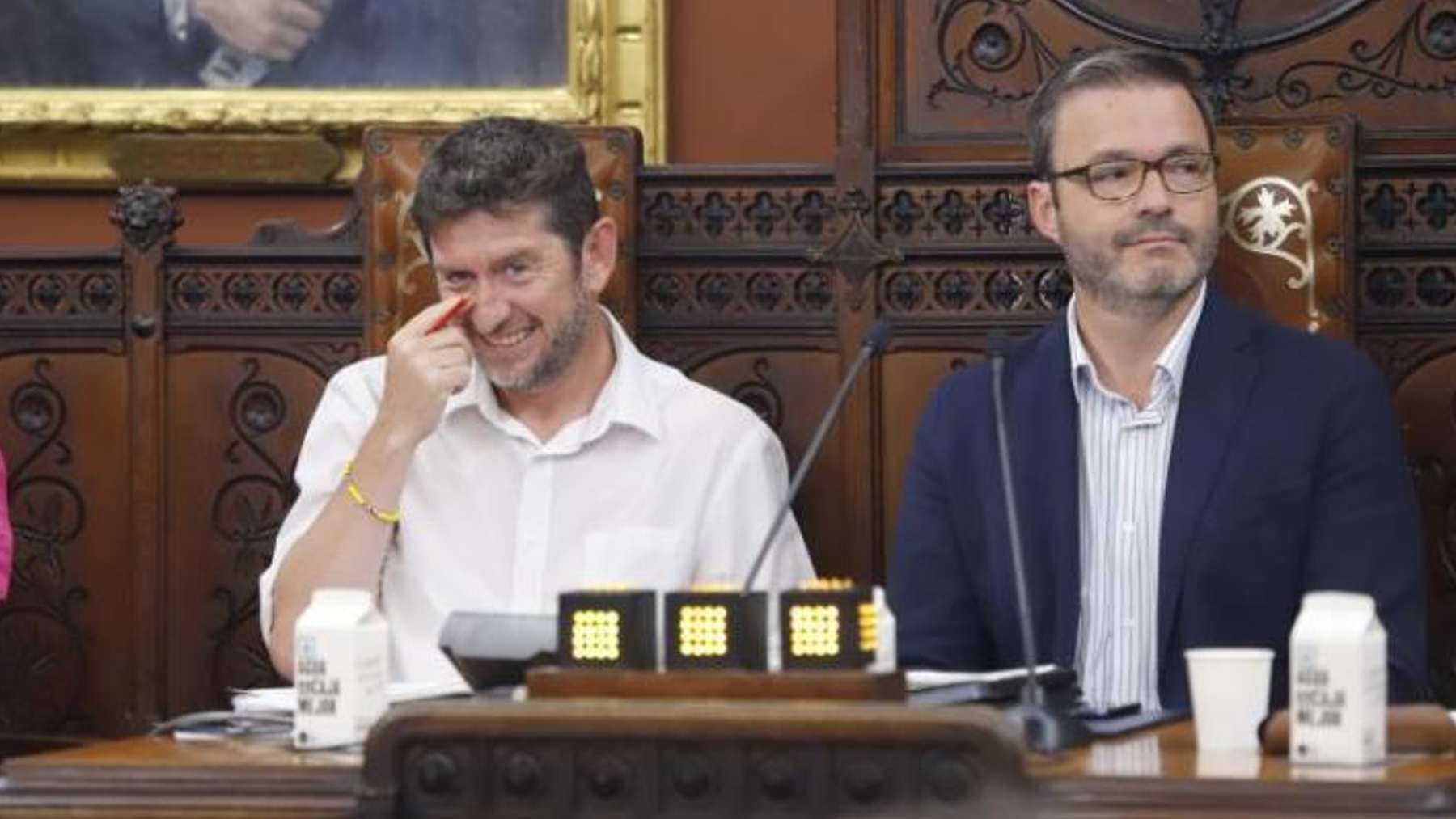 El concejal de Podemos, Alberto Jarabo, junto al alcalde socialista de Palma, José Hila.