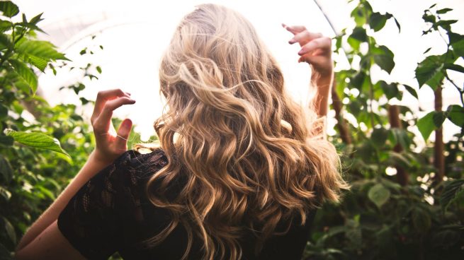 Descubrimos los 5 rizadores de pelo low cost que te podrás permitir para tu rutina de cabello