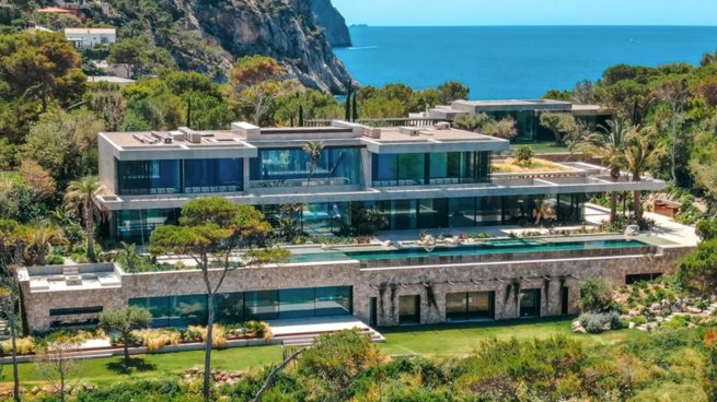 Éste es el casoplón valorado en 22 millones de Andrea Orcel con las mejores vistas de Mallorca