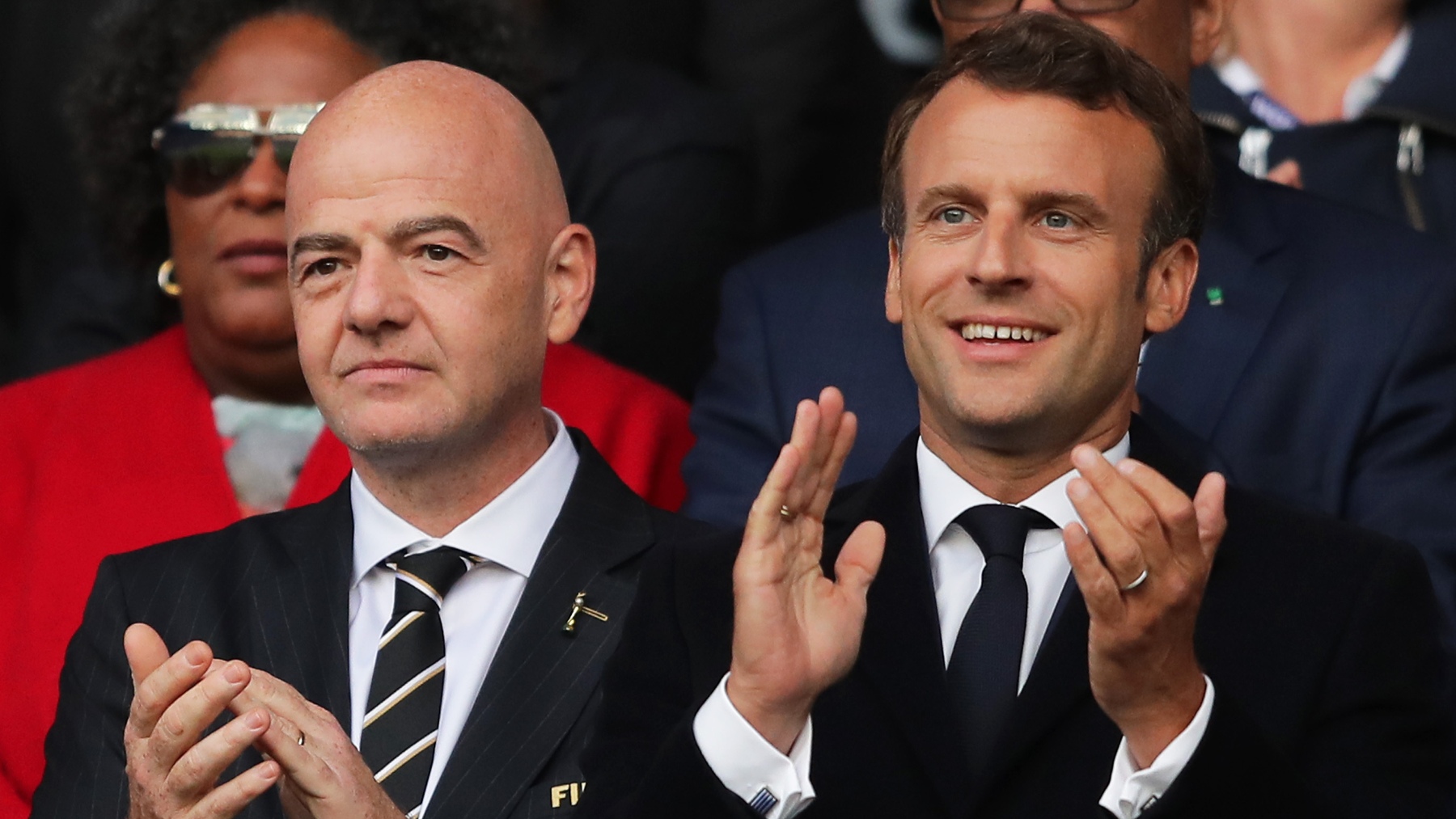 Emmanuel Macron con Gianni Infantino, presidente de FIFA. (Getty)