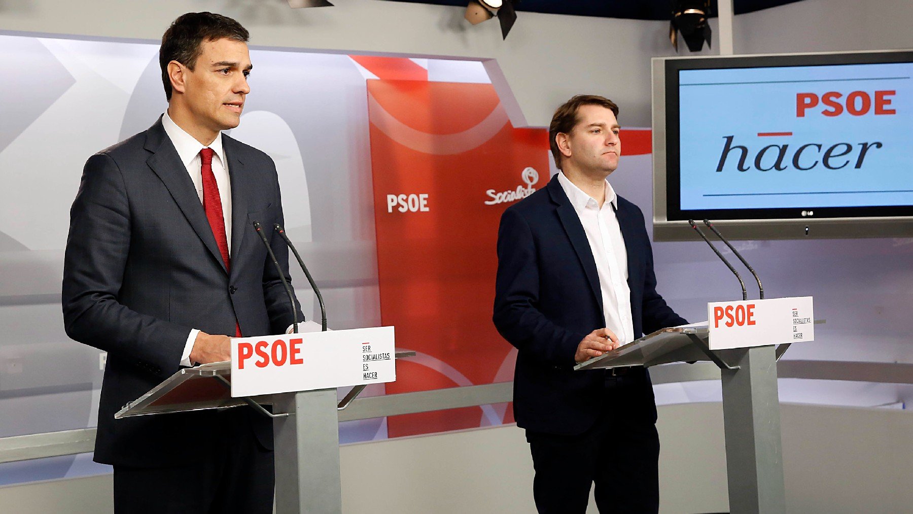 Pedro Sánchez y Manuel de la Rocha en 2015. (Foto: PSOE)
