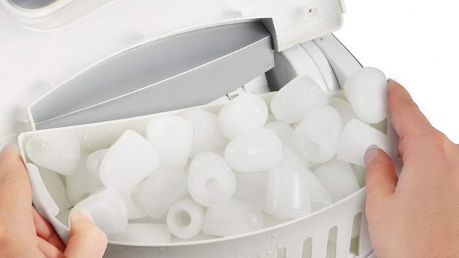 Gracias a estas máquinas de cubitos tendrás siempre hielo en casa de forma  rápida y cómoda