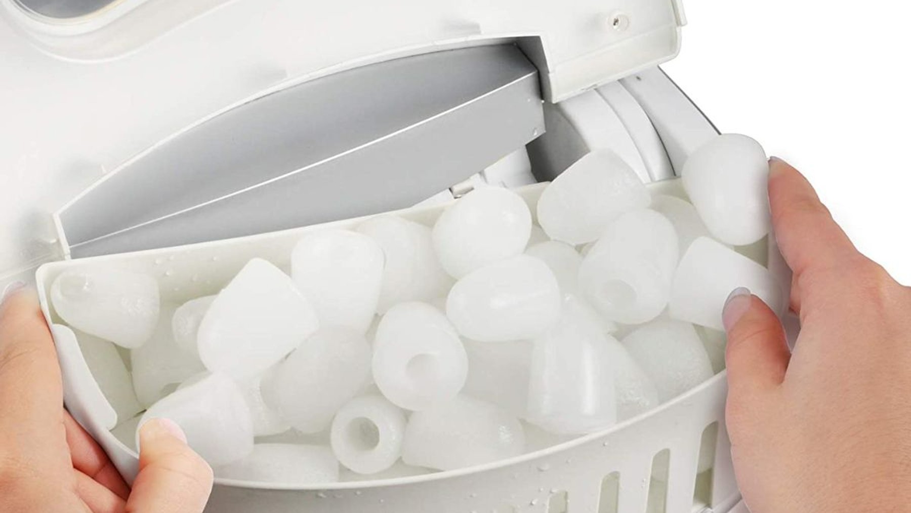 Gracias a estas máquinas de cubitos tendrás siempre hielo en casa