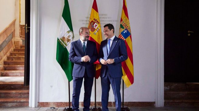 Javier Lambán (PSOE) y Juanma Moreno (PP).