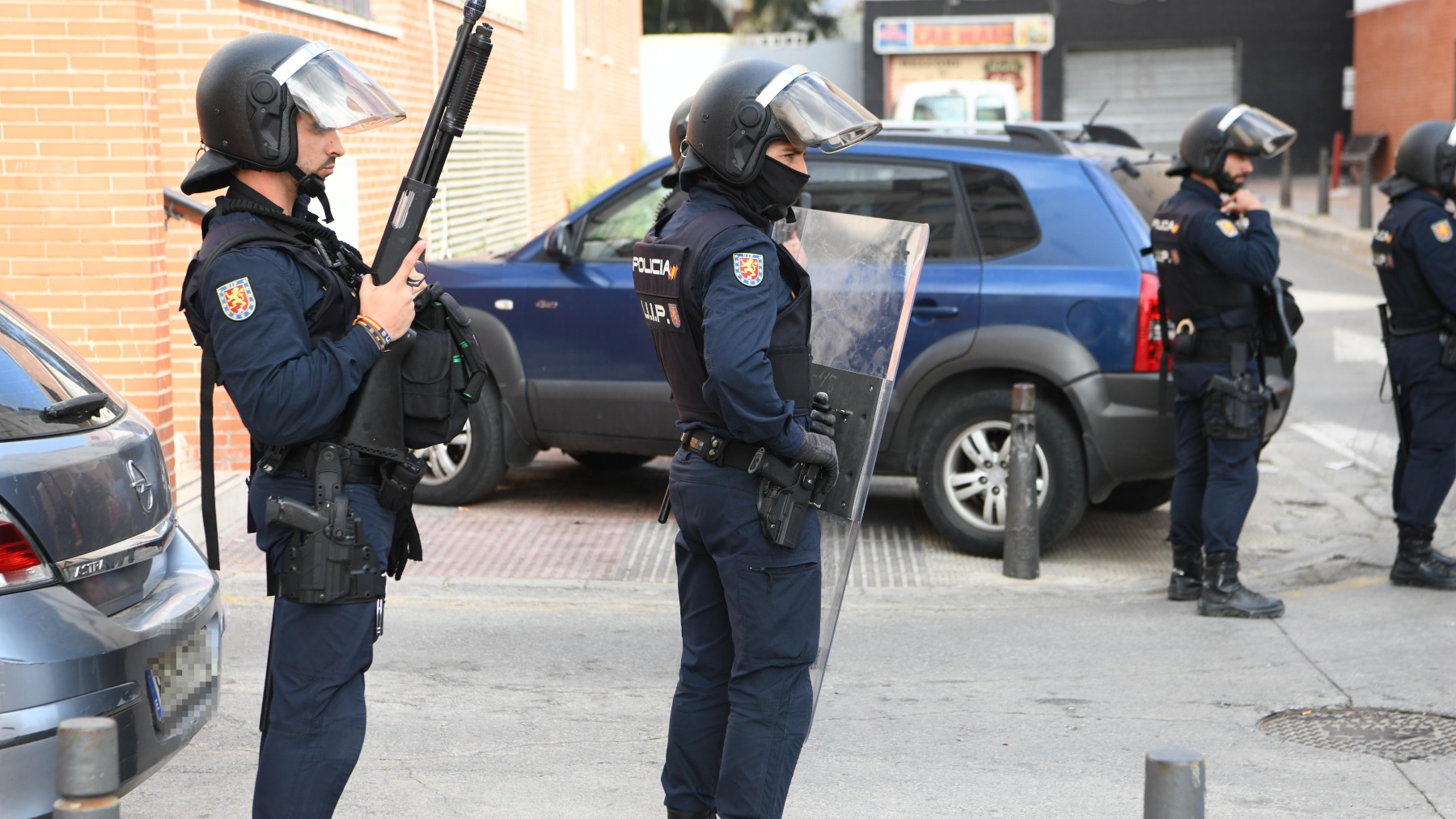 Agentes de la Policía Nacional durante un operativo. EUROPA PRESS