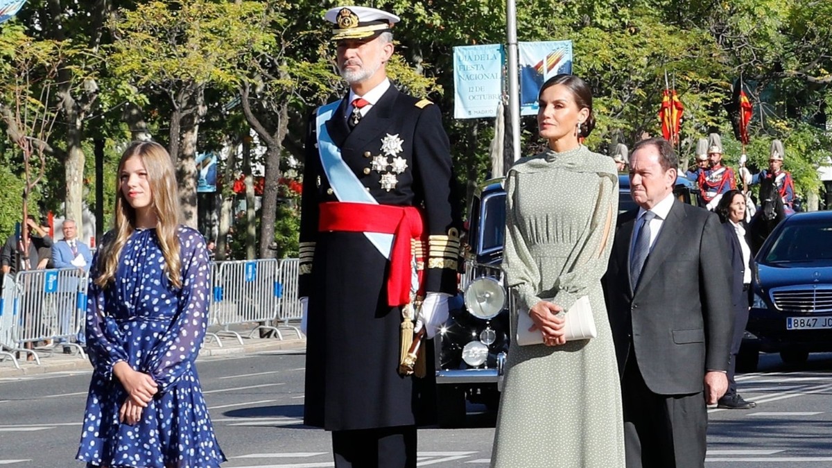 La infanta Sofía, el Rey Felipe VI y la Reina Letizia en el día de la Hispanidad.