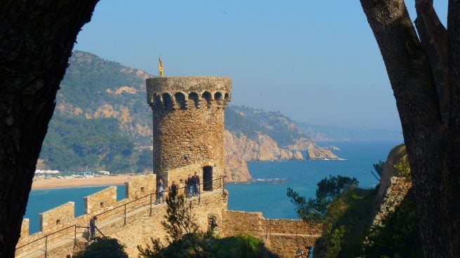 Castillo con acceso a la playa