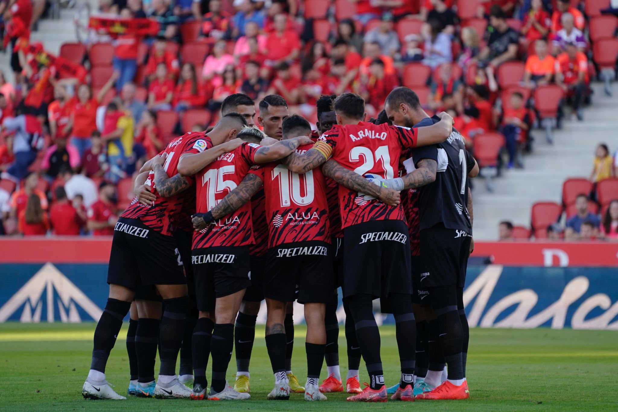 Los jugadores, haciendo piña