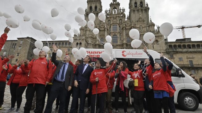 Una delegación de jóvenes de la Fundación A LA PAR lleva a Santiago de Compostela los deseos de sus compañeros