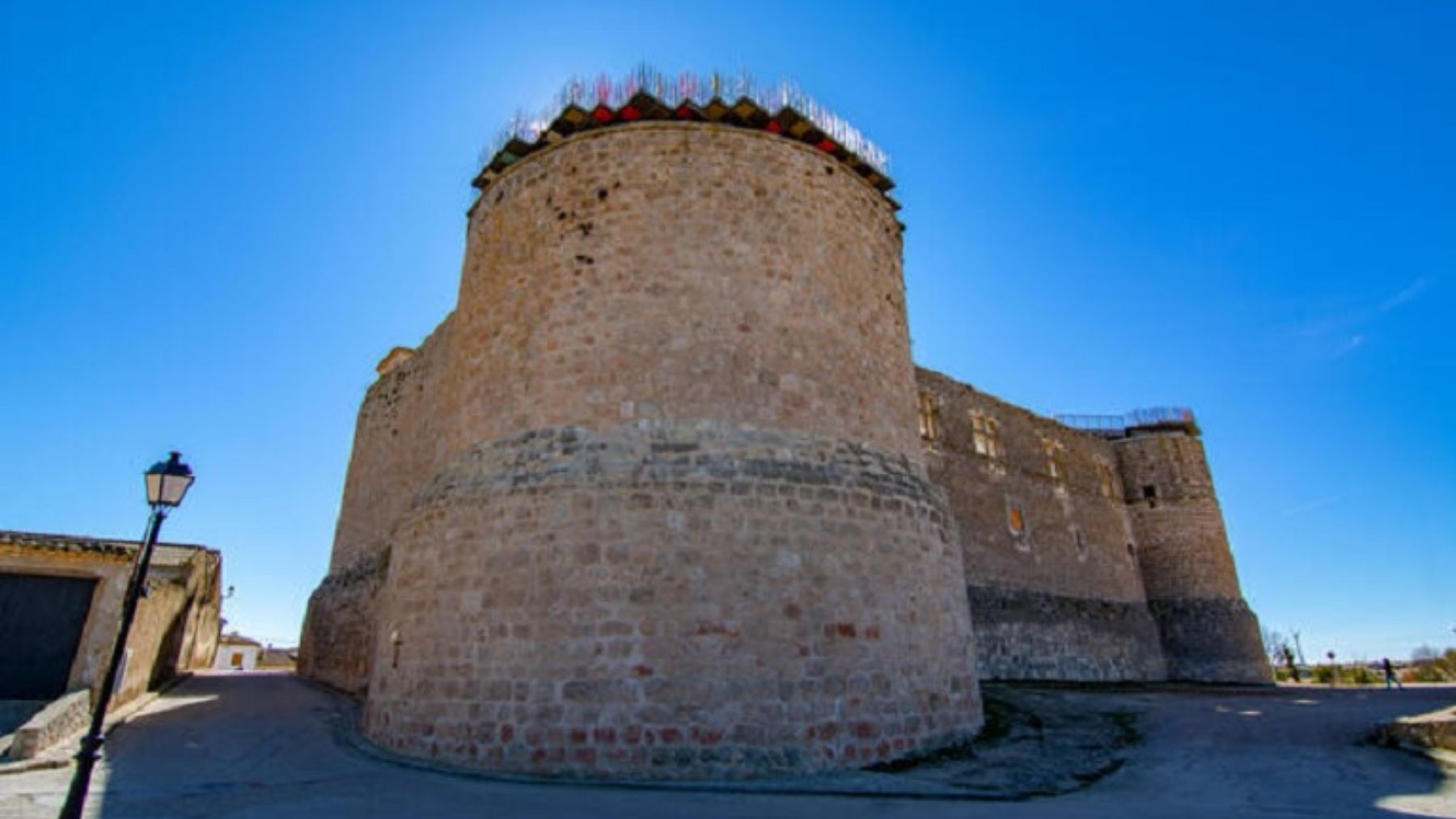 Descubre el pueblo con un castillo cerca de Madrid que te va a impresionar