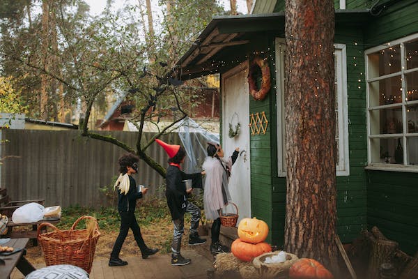 ¿Cómo decorar puertas en Halloween? Ideas terroríficas y malvadas