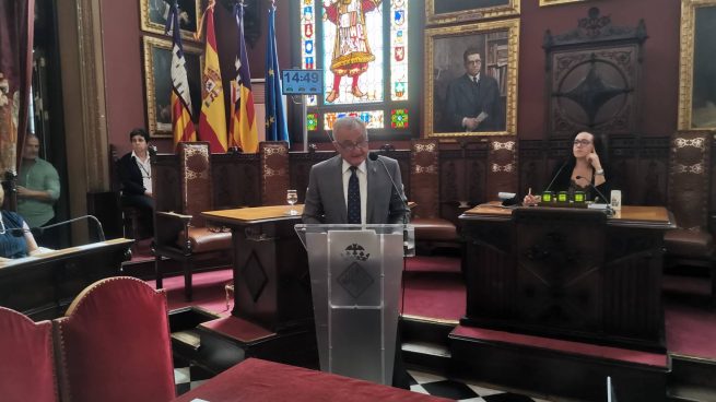 Fulgencio Coll durante su intervención en el pleno del Ayuntamiento de Palma.