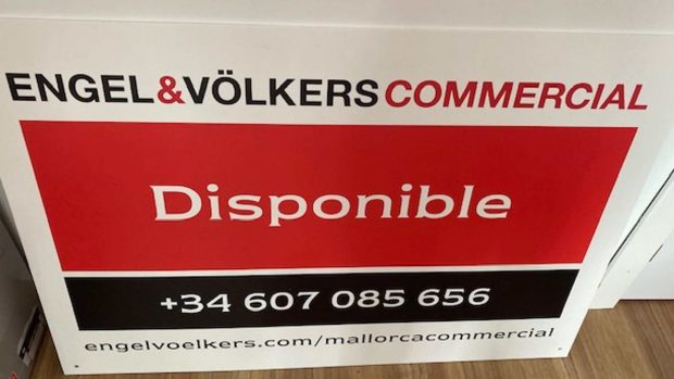 Parte del equipo de Engel & Völkers Commercial Mallorca.