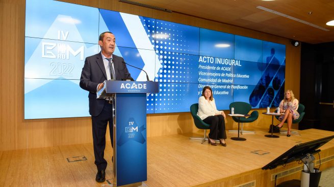 Santiago (ACADE): «Sobre España planea un gravísimo problema de déficit de natalidad»
