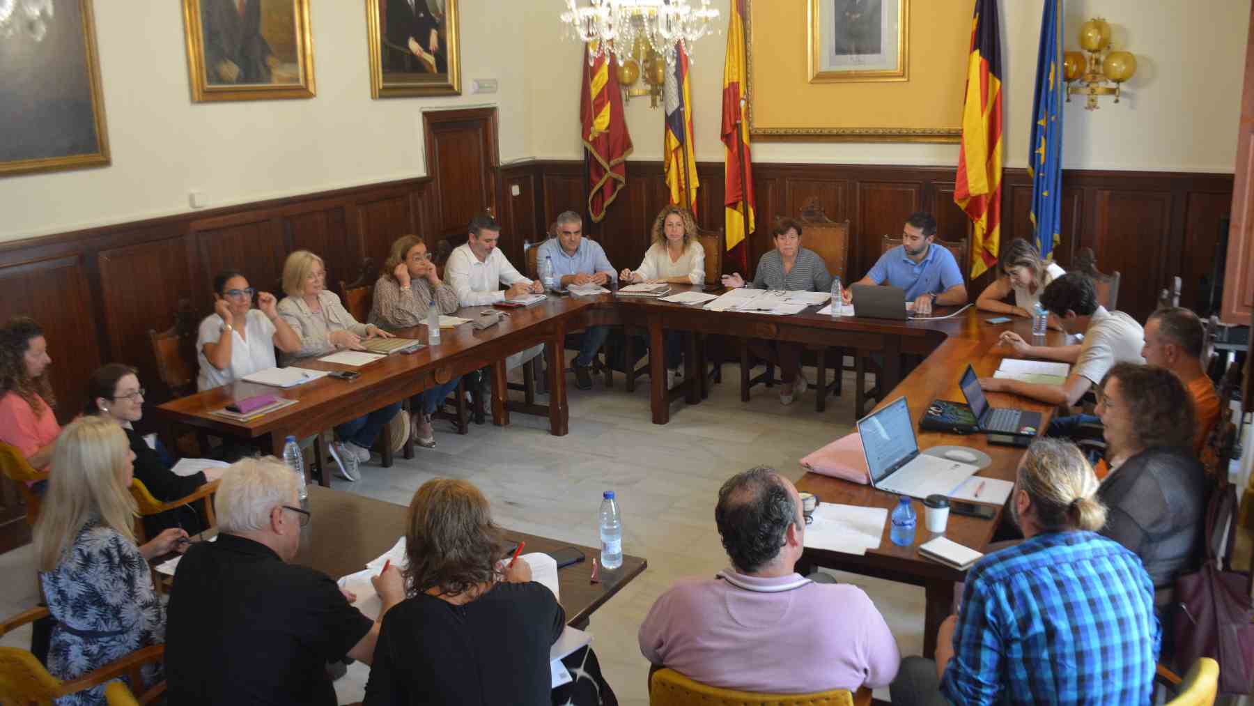 Pleno celebrado en el Ayuntamiento de Santanyí.