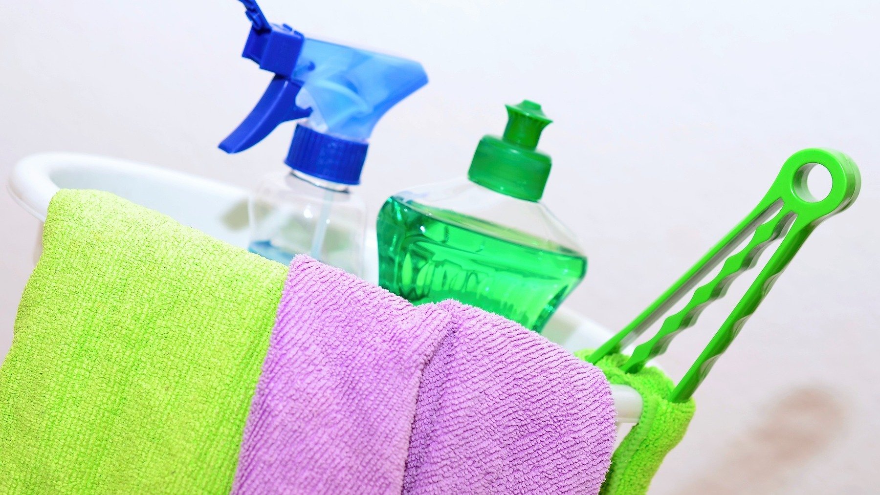 Trucos limpieza: La fórmula correcta de limpiar las bayetas y