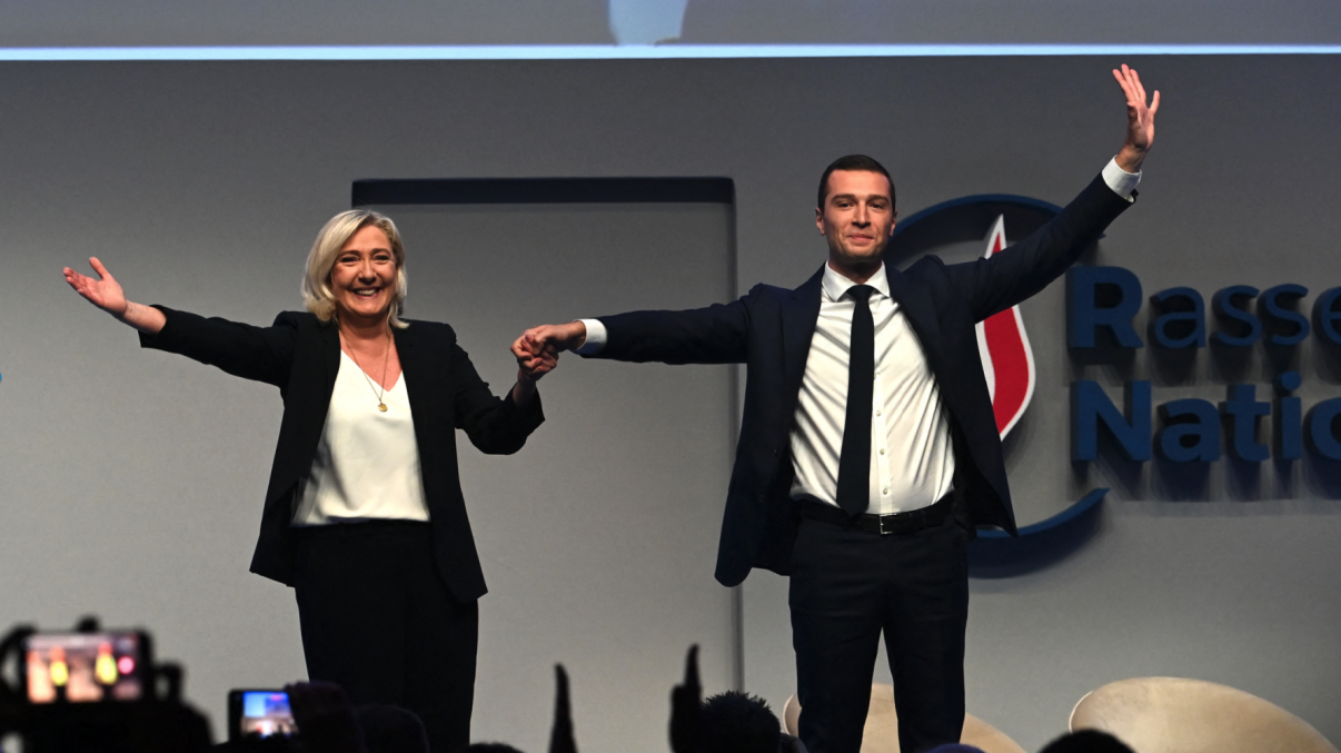 Marine Le Pen junto a Jordan Bardella