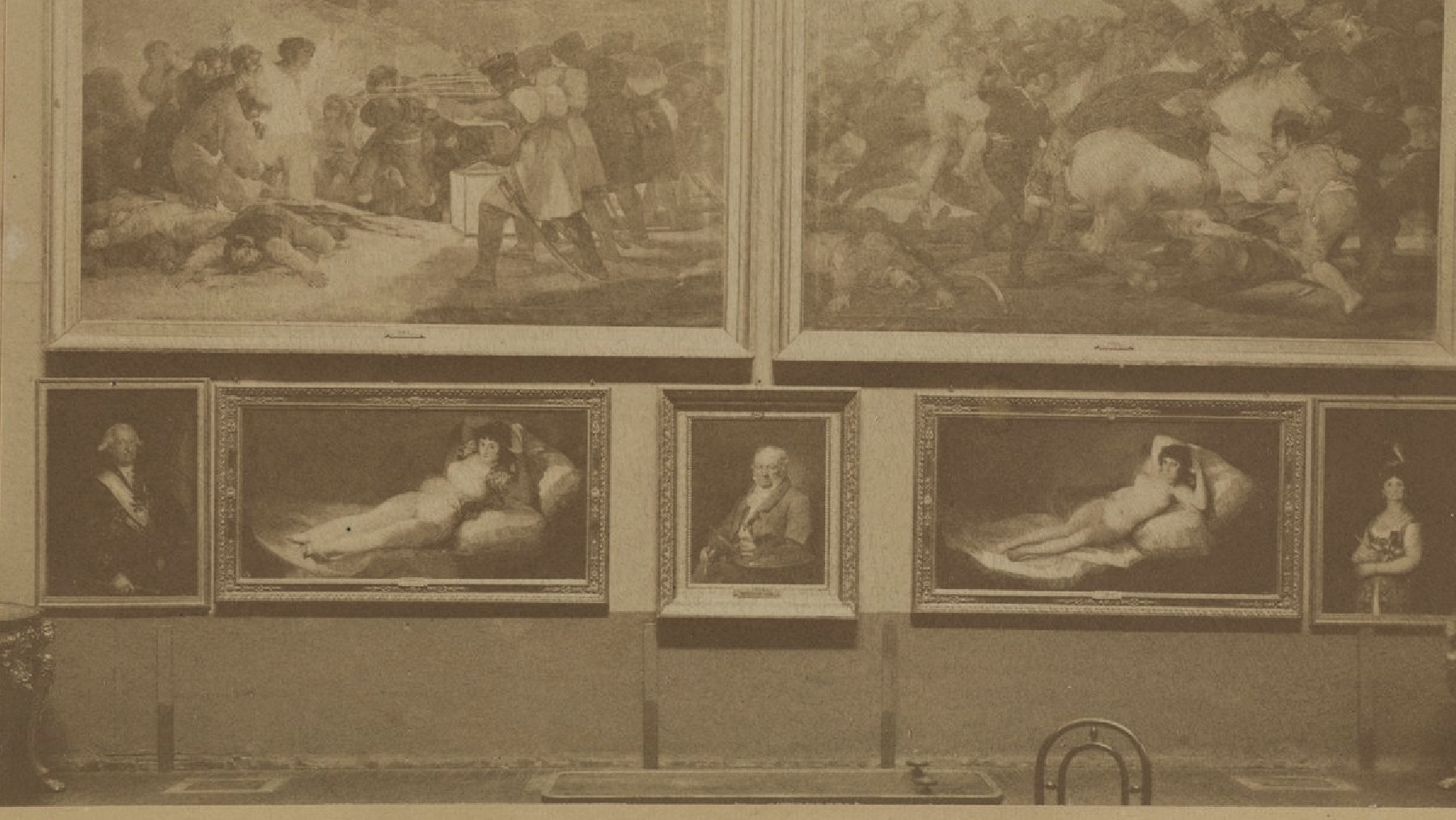 Imagen de 1919 con los cuadros y sus marcos.