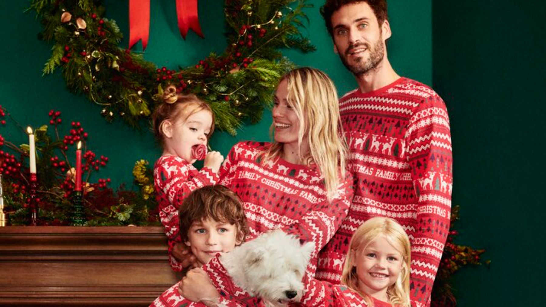 Descubre los pijamas que Lefties ha lanzado esta Navidad para la familia
