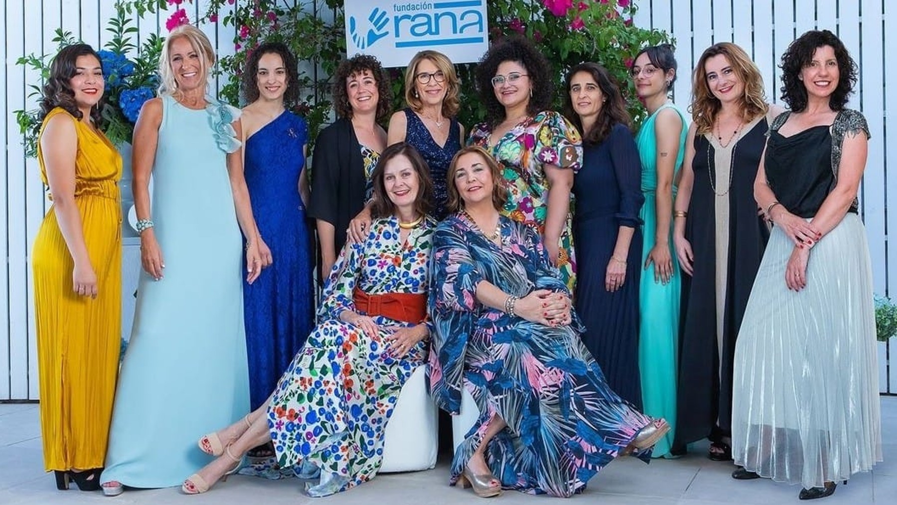 El equipo de la Fundación RANA posando durante una gala benéfica celebrada en mayo.
