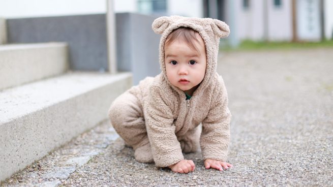 Los mejores abrigos capucha proteger a los bebés del frío