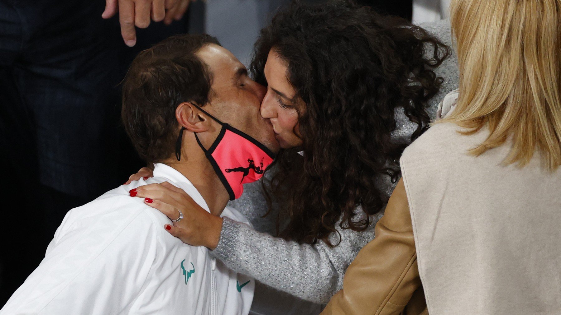 Rafa Nadal y Mery Perelló, tras la final de Roland Garros 2020. (AFP)