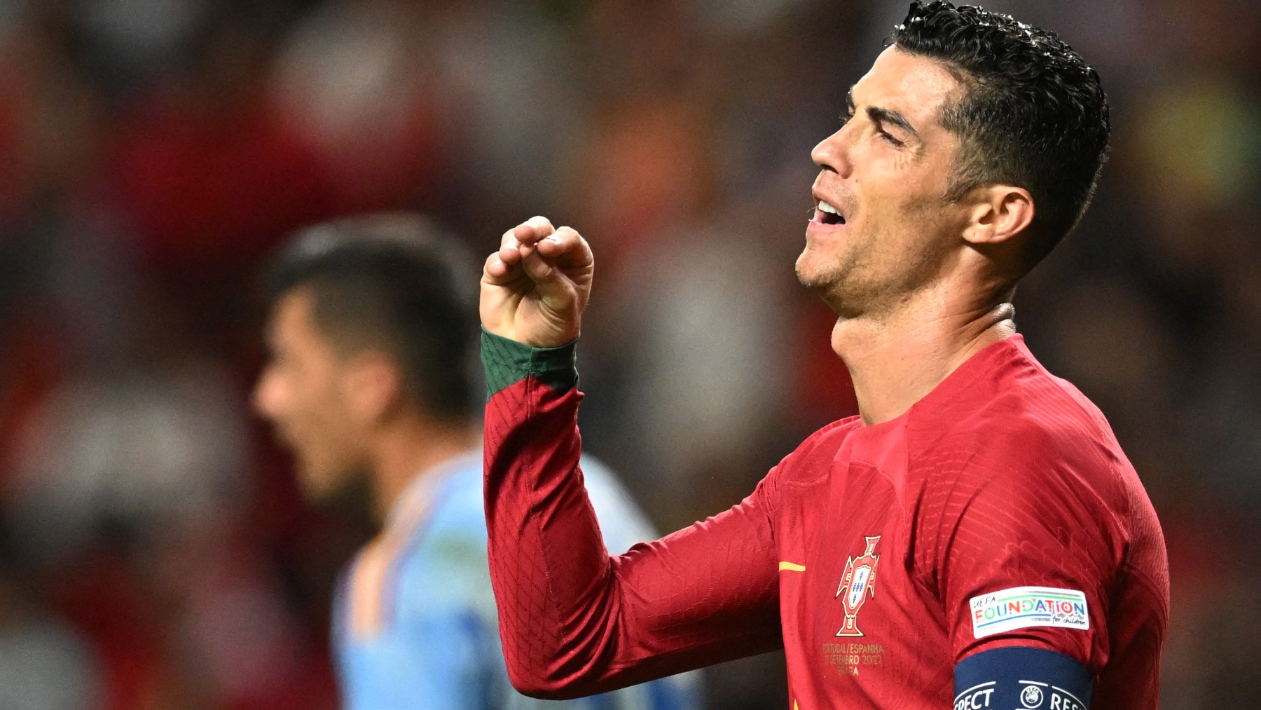 Cristiano Ronaldo se lamenta en un partido (AFP)