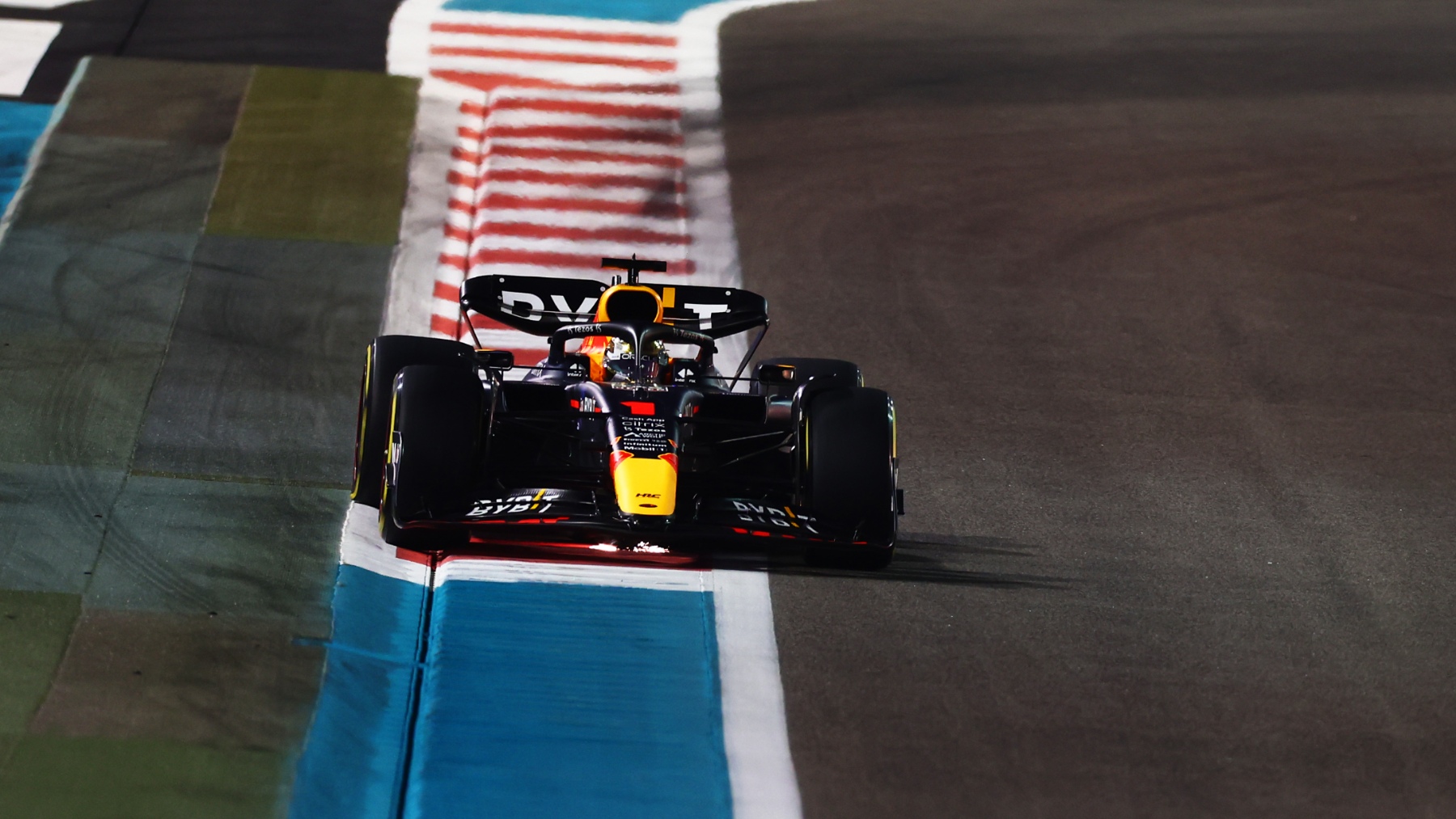 Verstappen rodando en Abu Dhabi. (Getty)