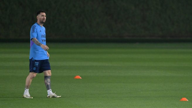 Leo Messi entrena solitario