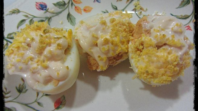 Huevos rellenos