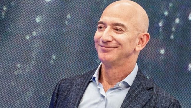 Jeff Bezos, lanza un aviso sobre las compras de Black Friday