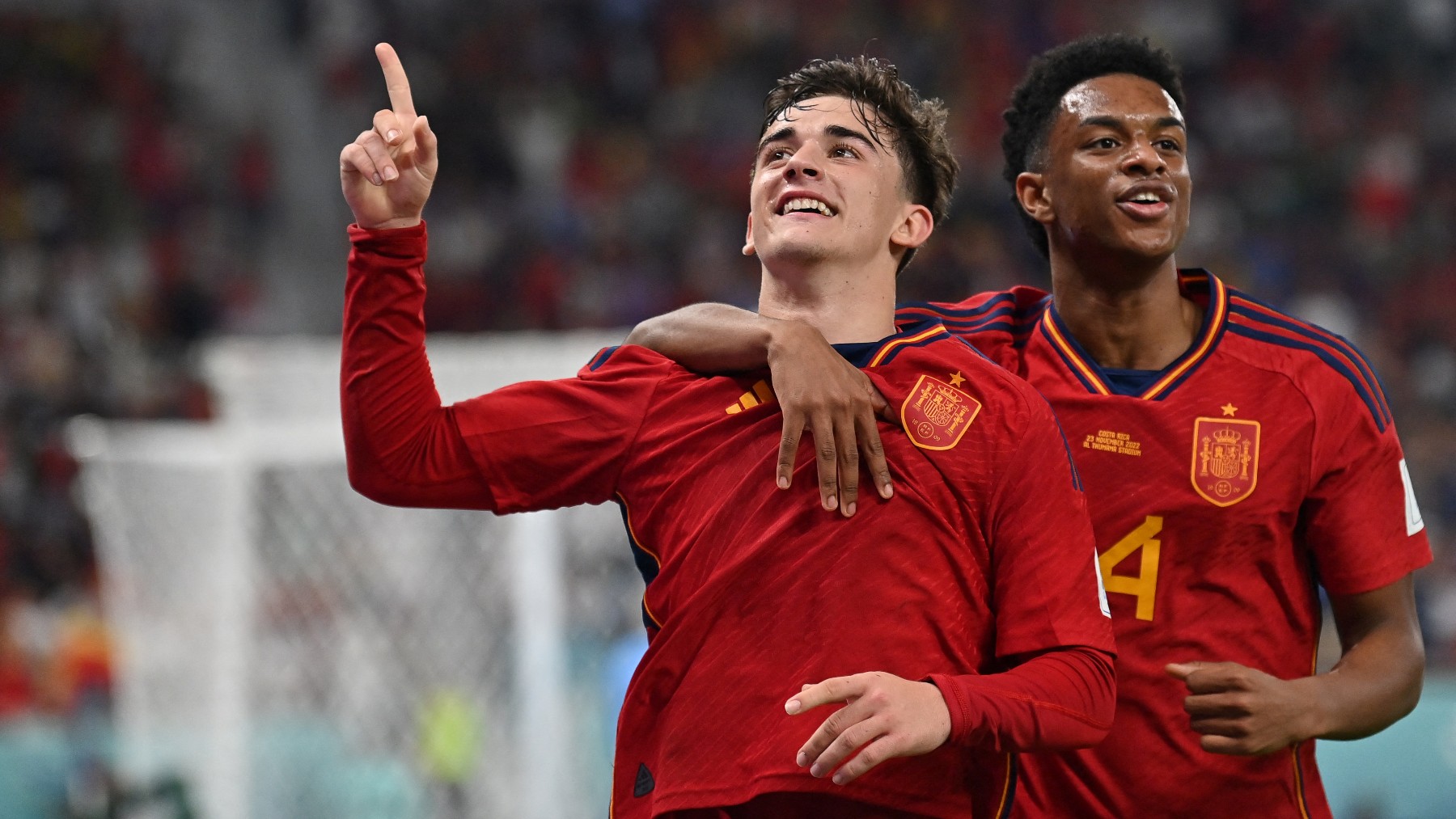Gavi celebra un gol con España en el Mundial. (AFP)