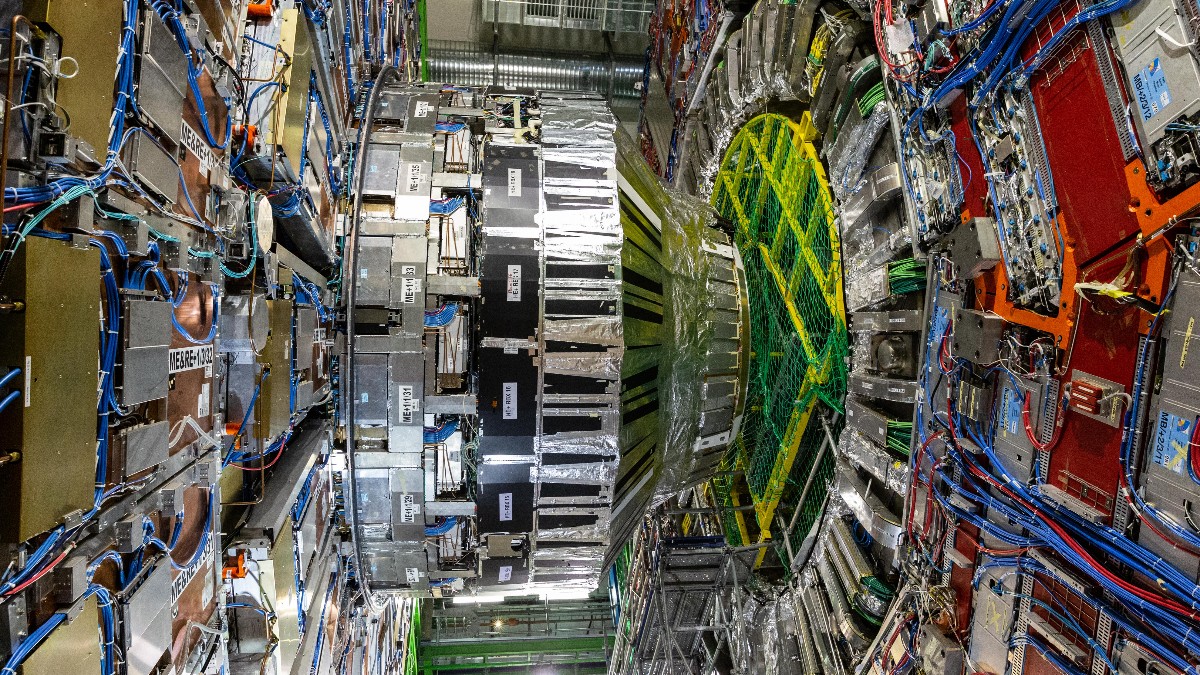 Acelerador suizo (CERN).
