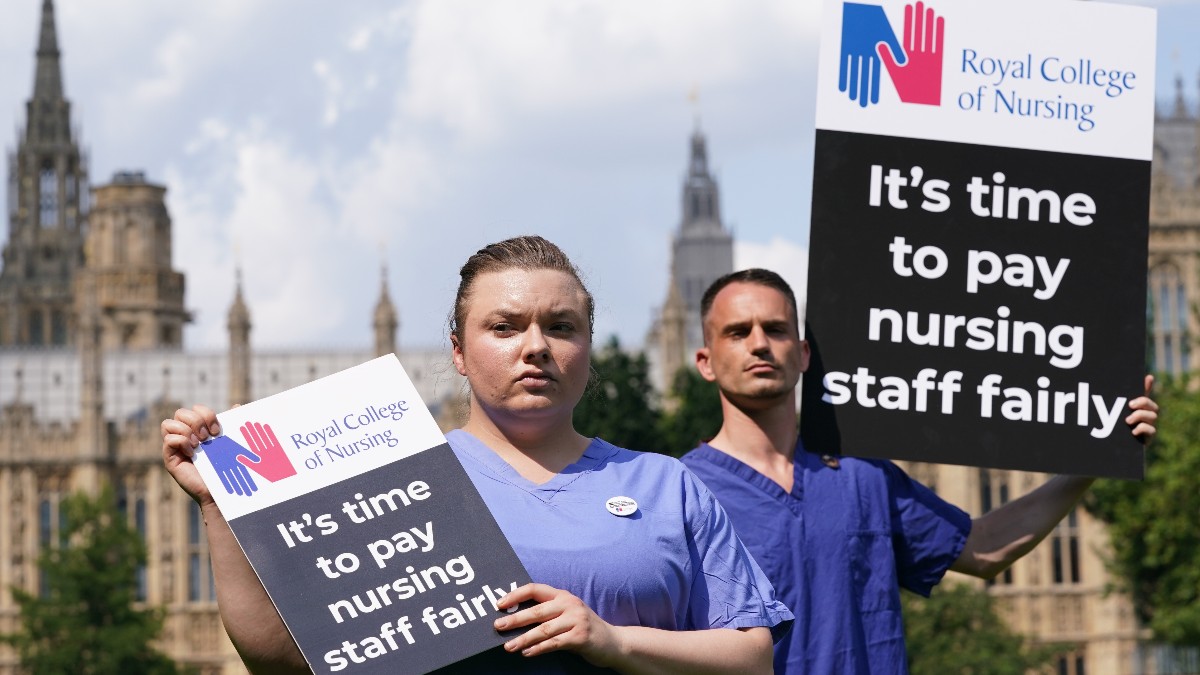 Las enfermeras de Reino Unido va a la huelga.